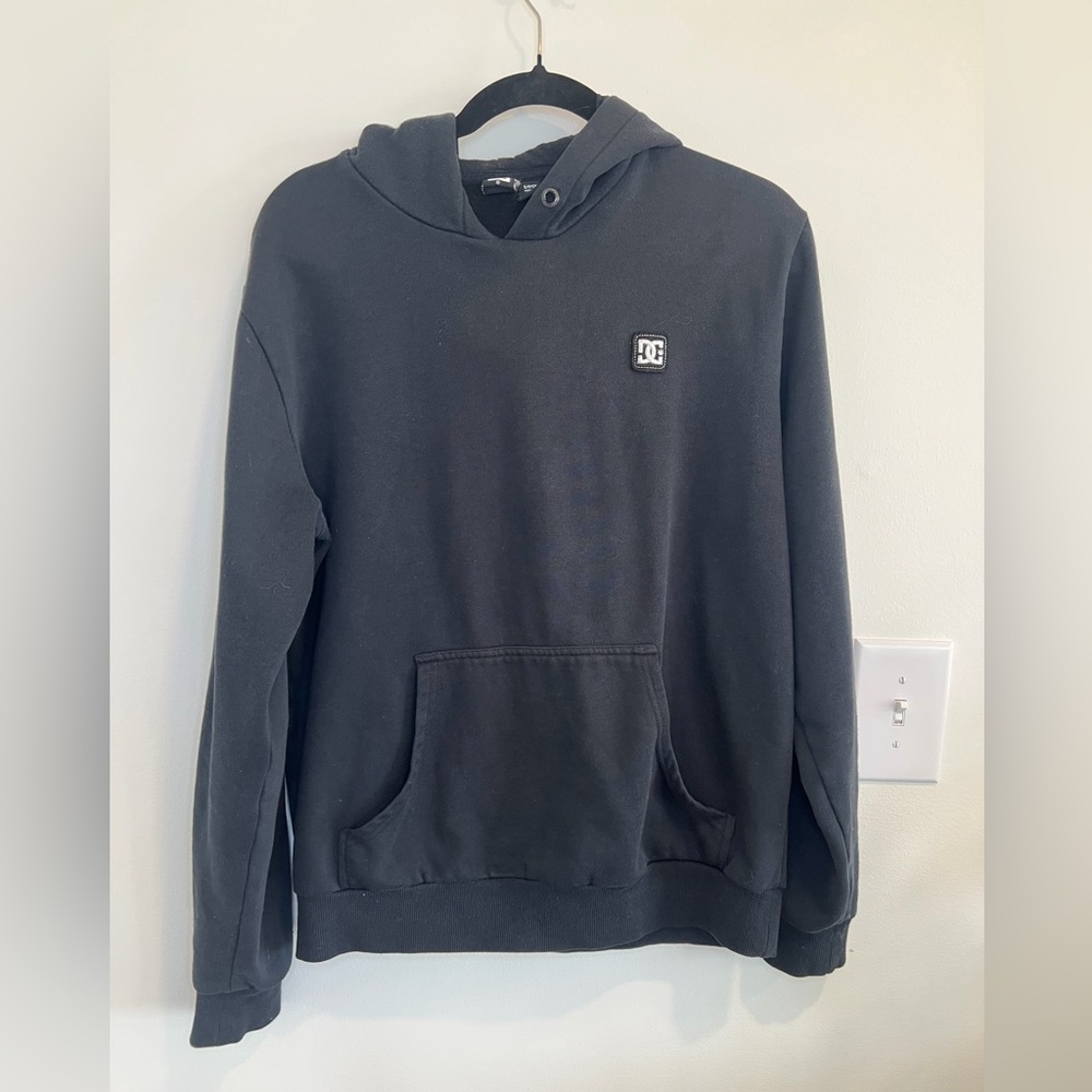 DC Shoes Men's Black Hoodie with Logo Patch Skate Streetwear Pullover